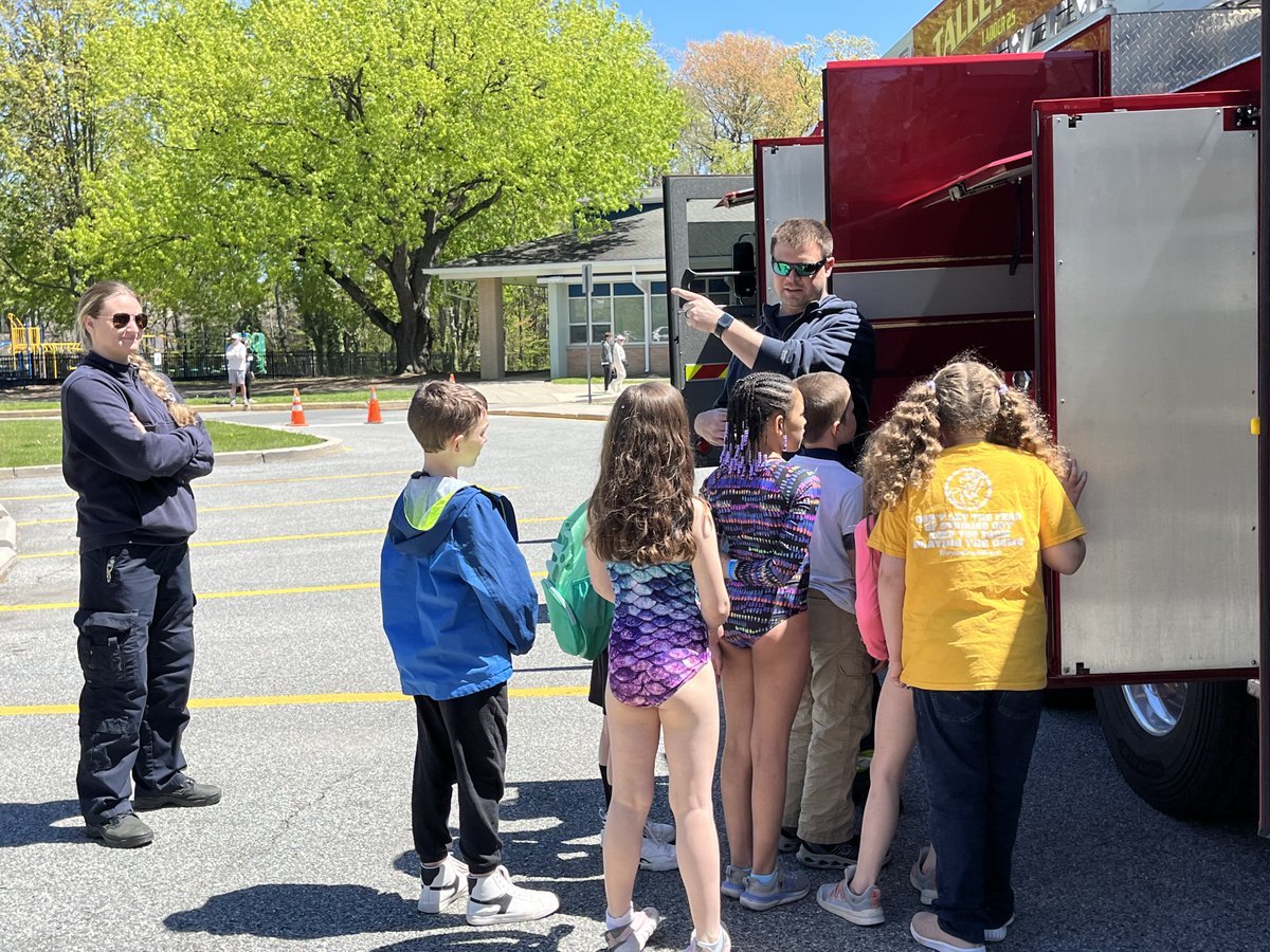 ForwoodFoxes's tweet photo. Thanks to all of our Forwood friends and family who participated in the April Showers Event! Talleyville Fire Company and Wilmington PD's Sargent Conine helped create a shower of Friday fun to help us raise funds for @SODelaware! https://t.co/r9w5Owhygc