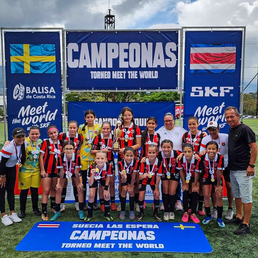 Nuestra U-13 femenina ganó el Torneo Meet the World y ahora viajará a Suecia en junio para disputar la Gothia Cup. ¡Felicidades campeonas! 🏆🥇
