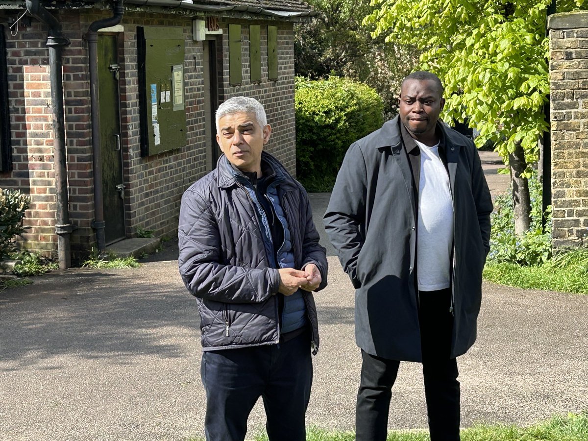 What a treat to see ⁦@SadiqKhan⁩ and ⁦@MrOkereke⁩ whilst canvassing in East Greenwich!