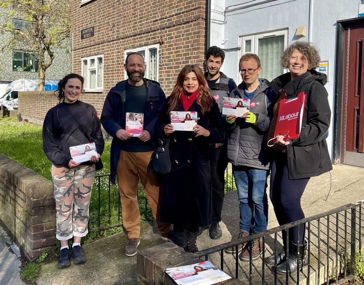 Two doorstep sessions this afternoon with lovely teams. First Stockwell East and then ended the day in Camberwell Green. Great response for @SadiqKhan, for me and for @LondonLabour. Use all your votes for Labour on Thursday. Remember to take your photo ID.