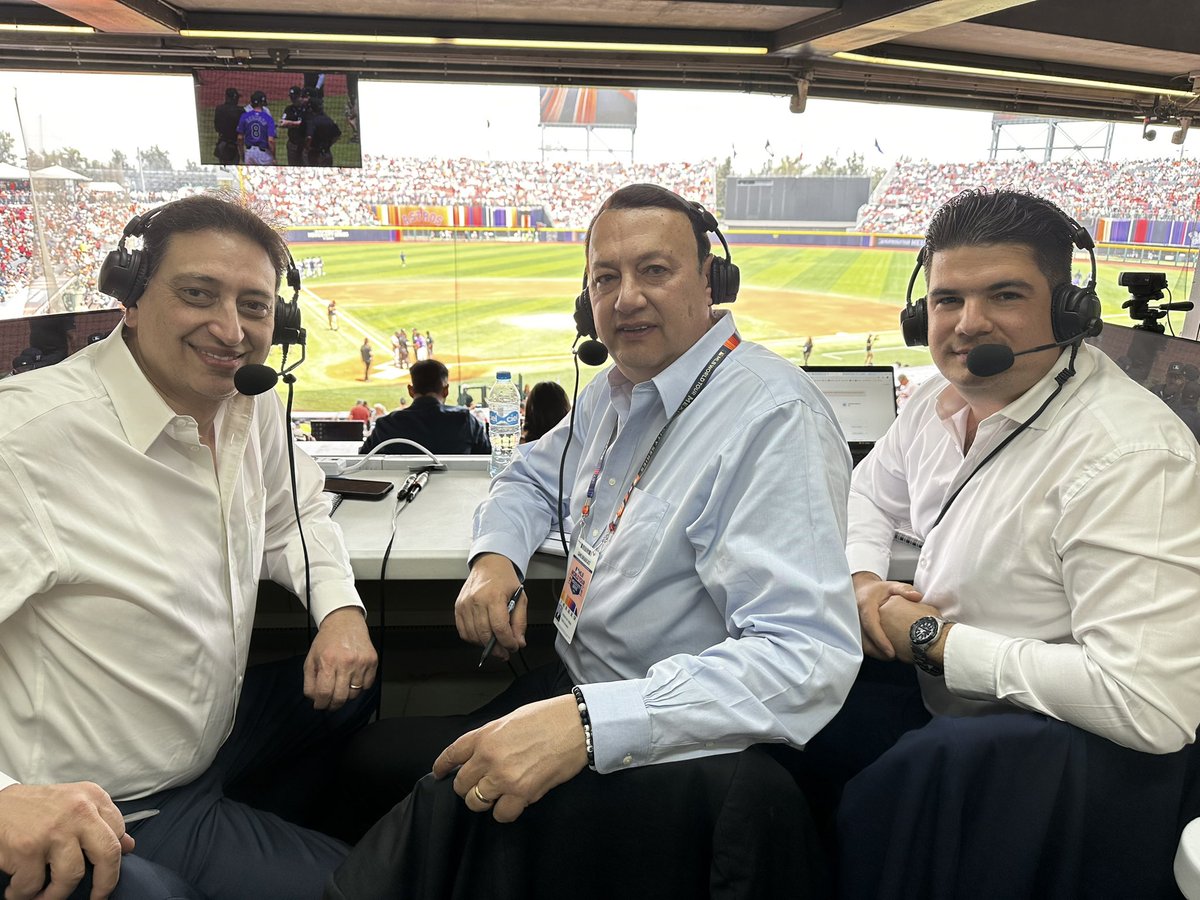 Al aire por @TudnRadio 📻 juego 2 de la #MexicoCitySeries 🇲🇽 de #MLB ⚾️ entre los #Astros y los #Rockies con @EnriqueBurak , @adevaldes y @luisquinones90_ 🔊 En vivo aquí ➡️ tun.in/sfwTD