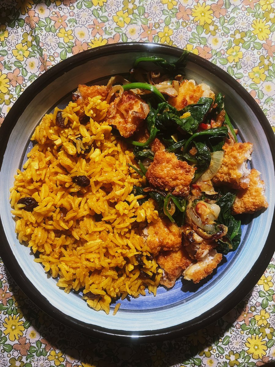 I’m not sure if I can remember life without @Nigella_Lawson’s fish finger bhorta, and I’m not sure I want to. Fiery, mustardy and salty. Served with yellow rice.