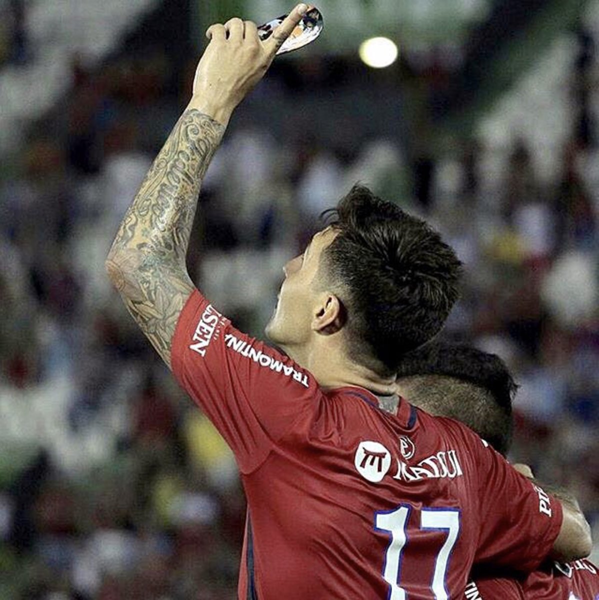 Pachismx7's tweet photo. "Honrar un legado es crearle un nuevo futuro" ⚽️🔵🔴 https://t.co/rNJxtoSmQj
