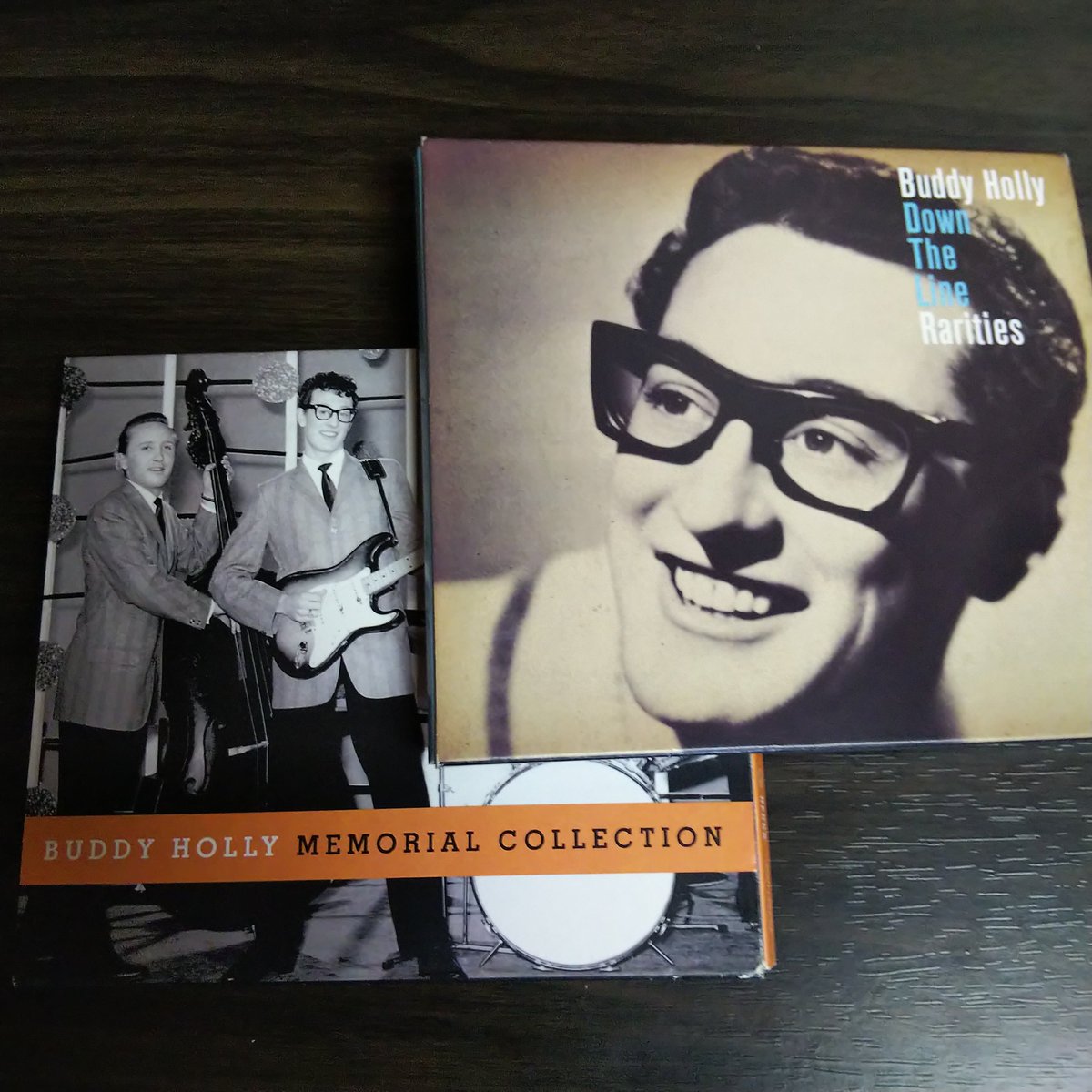 ゆっくりとガレージの整理整頓中🎶
#BuddyHolly
#バディ・ホリー