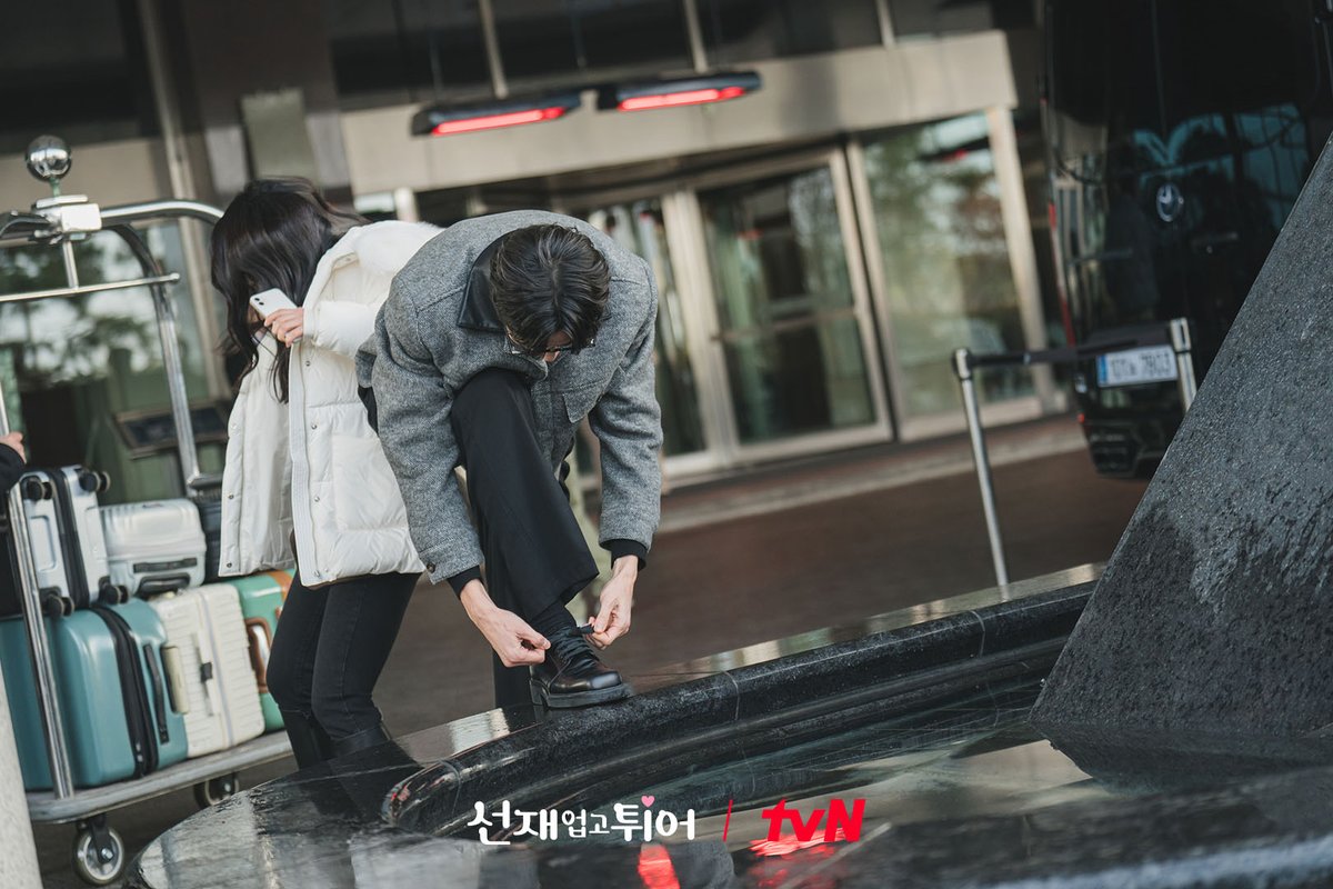 CJnDrama's tweet photo. 오늘 저녁 7화까지 숨 참고 솔선재 다이브🌊
물에 빠져도 POWER 당당 탑 아티스트 류.선.재

궁예 하려고 해도 쉽지 않은 美친 드라마🤦‍♀️

[월화] 저녁 8:50 | tvN
#선재업고튀어 #LovelyRunner https://t.co/E3lqIHg6sV