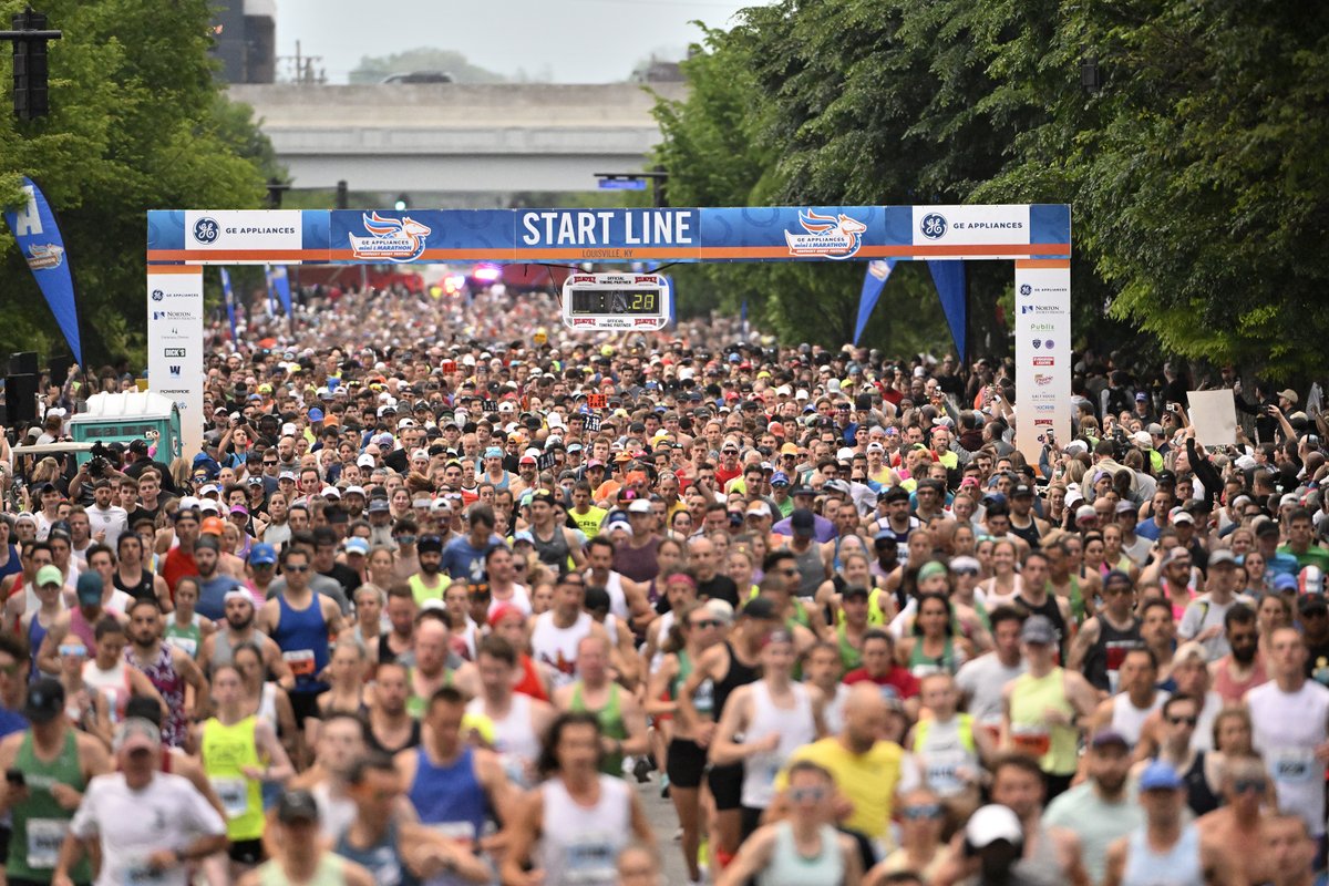 ✅Participants from 49 states & 10 countries 
✅10,000 runners
✅Kentucky’s largest day of road racing 

Thanks for running with us and being part of @GEAppliancesCo #DerbyFestivalmini & #DerbyFestivalMarathon!!