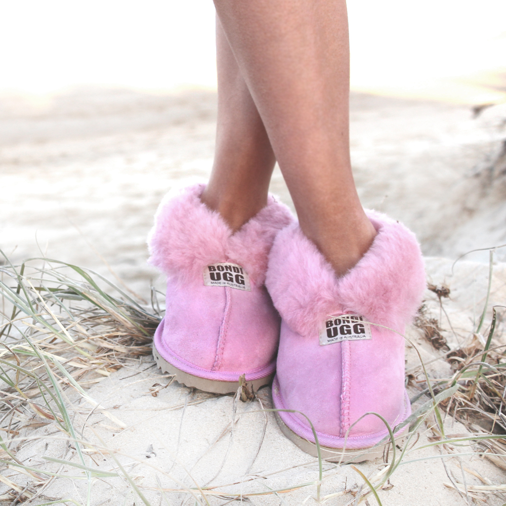 BONDI UGG Pink Wool Collar Sheepskin Slipper

#bondiugg #followme #bondi #australianmade #ugg #uggs #sheepskinslippers #uggslippers #pinkuggslipper #pinksheepskinslipper #footwear #womensfashion #handmadewithlove #supportlocalbusiness #freeshippingaustralia #bondiuggthebrand