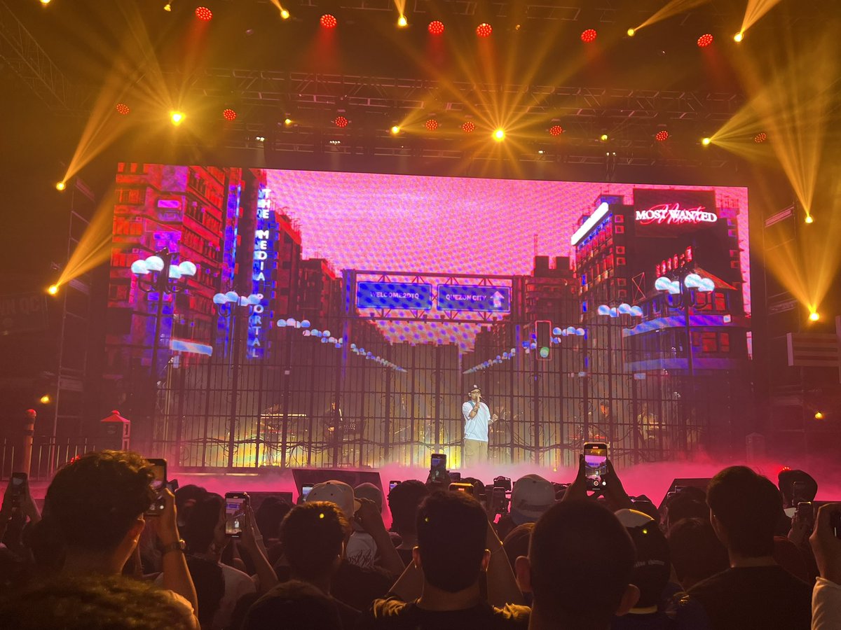 jefferzee's tweet photo. Morato Most Wanted - The Hev Abi Concert. First time watching a Pinoy Hiphop concert. Solid, may live band 😍🔥 + everything was on time ✅ https://t.co/wBrPX14dEu