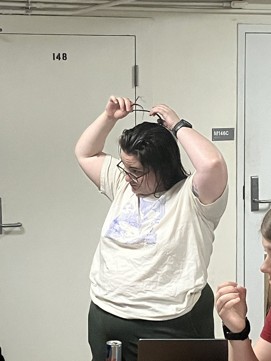 BartonAnders's tweet photo. Sophomore highlights introduces Tessa, our lovely RA. However, she is leaving us and it will be held against her in court. https://t.co/L5ADi6s6Tk