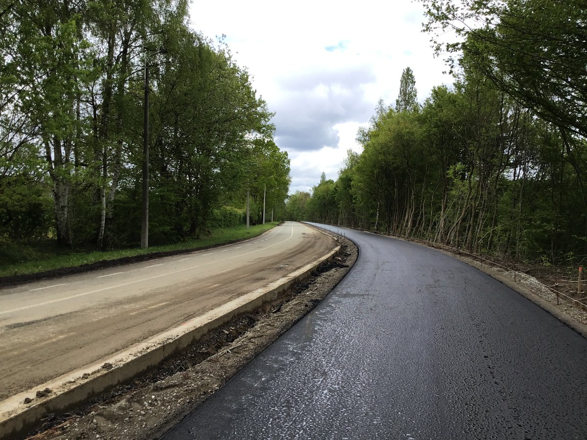 alechat1's tweet photo. Travaux de la #F204 sur le côté de la Vlierbeekberg - Update
La #cyclostrade est maintenant macadémisée.
C'est un billard...
😍😍😍
(vidéo suivra) https://t.co/4n398bDPpI
