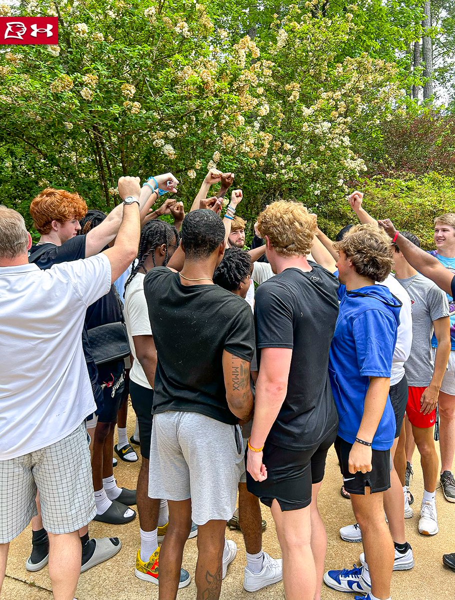 𝟐𝟎𝟐𝟑-𝟐𝟒 𝐒𝐞𝐚𝐬𝐨𝐧 ✅

Great time today spending time with the team and competing one last time before summer! Thank you to everyone who made this season a success!

#MilesToGo