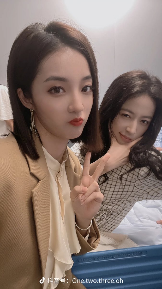 wanpeing's tweet photo. 『 万鹏 Douyin Update  』

— 22/04/2024

： 王西夏来啦！！王西夏来啦！今晚记得看 | 春色寄情人 | 春色寄情人开播 | 黑马计划 https://t.co/KMD1Z1qkSN