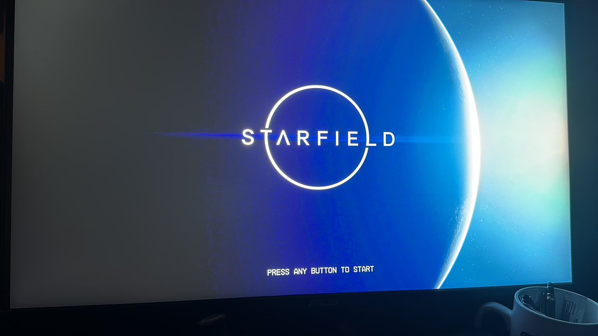 Should I start a brand new play through of Starfield?? Hmmmm… yes, yes I should. 

#starfield #XboxSeriesX #XboxShare #xboxgamepass #Bethesda