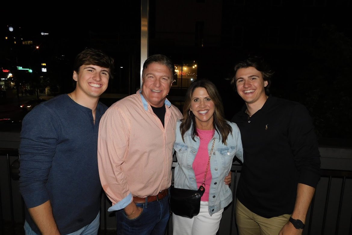 PhiGamUTK's tweet photo. Parents Weekend Spring 2024 

Thankful for all of those who support our brothers day in and day out! https://t.co/9Byd4OJ8Ft