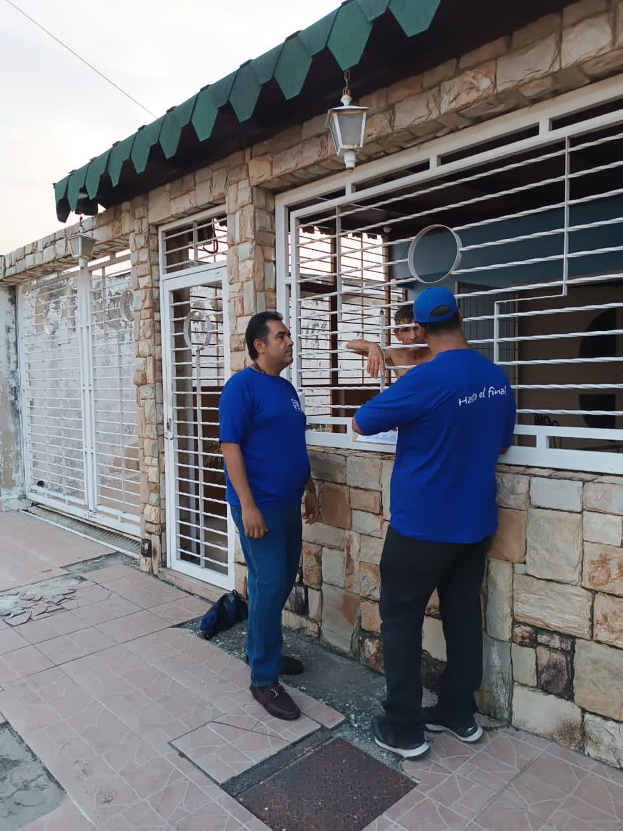 VenteAragua's tweet photo. #28Abril | Desde la Localidad El Bosque, en el municipio #Sucre, nuestro coordinador @alimartinez74, junto con el equipo municipal en un CasaXCasa y posterior conformación de Comanditos #ConVzla.

Vamos rumbo al #28Jul. Con @MariaCorinaYA y @EdmundoGU ¡Vamos a ganar! https://t.co/NiKhWqSZdL