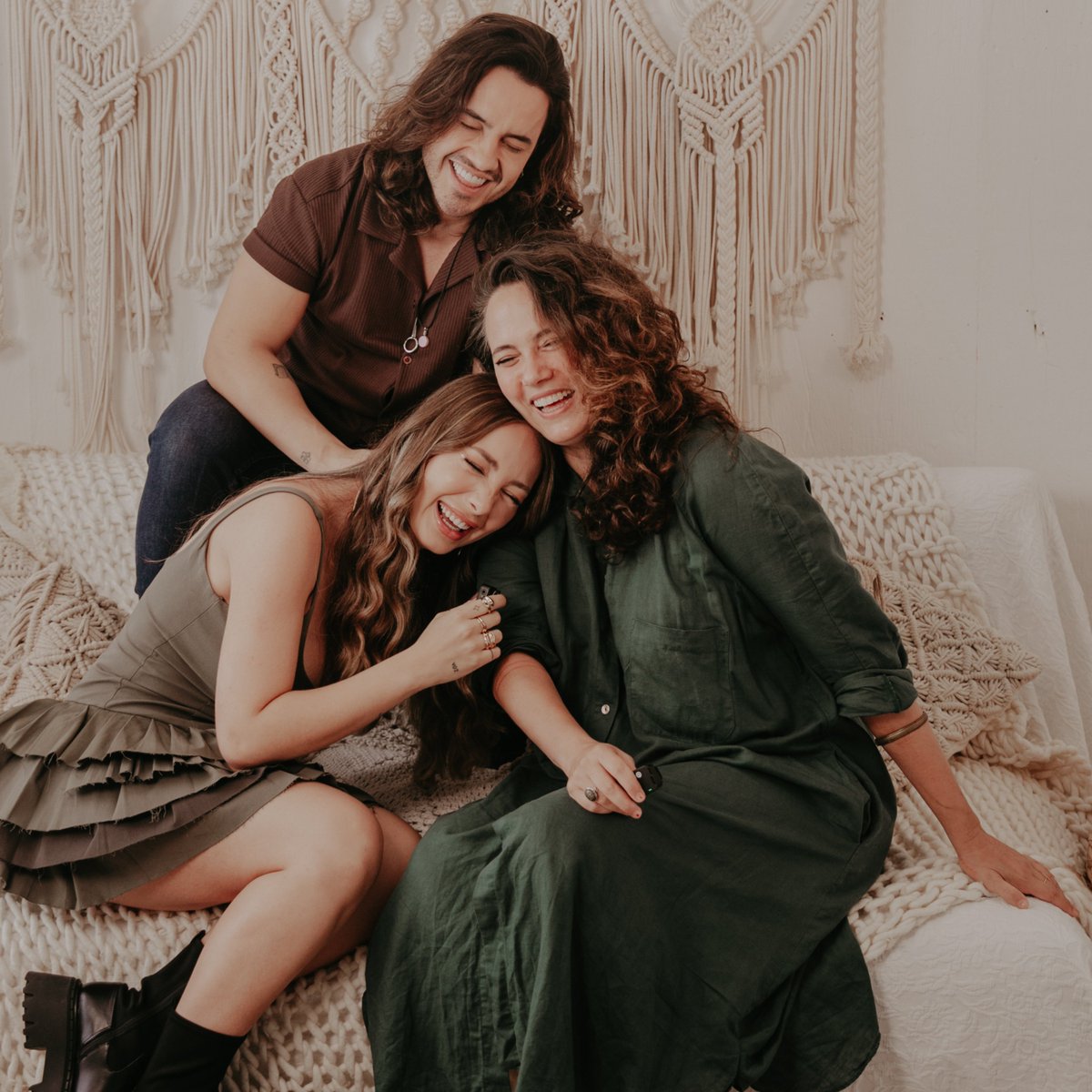 marabertoduo's tweet photo. Quem fizer o pré-save da nossa nova música com a Tiê ganha o nosso coração: https://t.co/vkYrMgvjBV (não leva nem 2 minutos) https://t.co/zYlAWR5ROQ