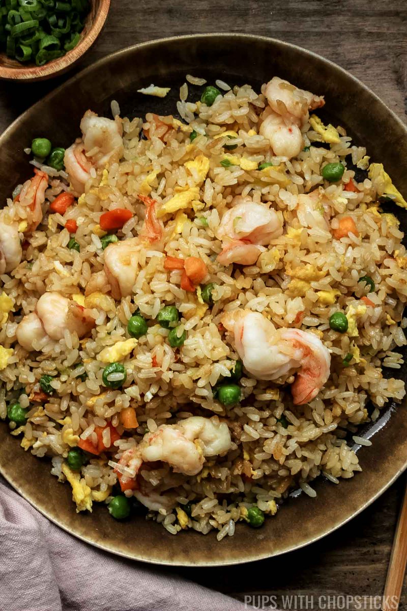 Shrimp Fried Rice Recipe: pupswithchopsticks.com/shrimp-fried-r… #foodie #Nomnom #asianrecipes #asianfood