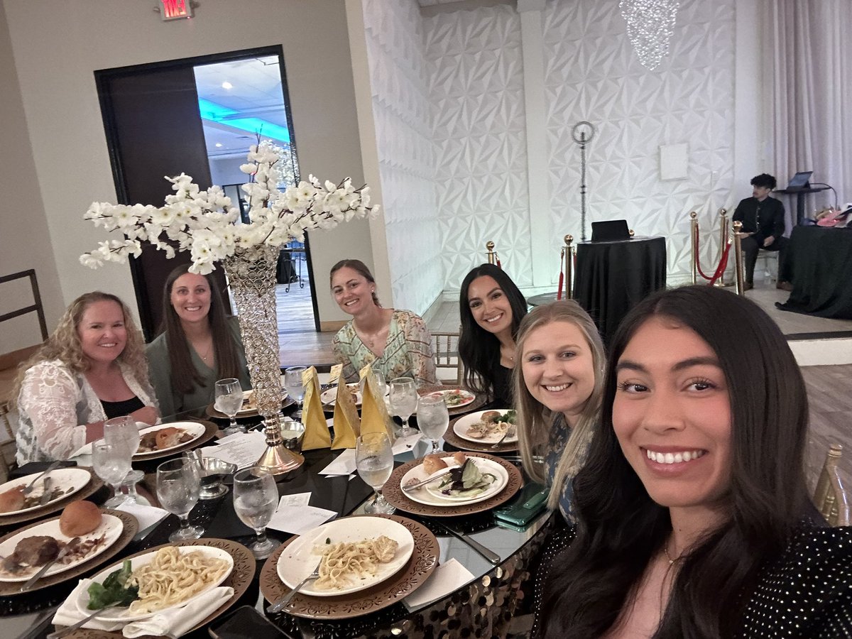 CoachG_Brown's tweet photo. Deer park softball banquet was beautiful, thank you to our booster club and parents for an amazing night! 

#AndGoDeer https://t.co/1keZKbVZE5