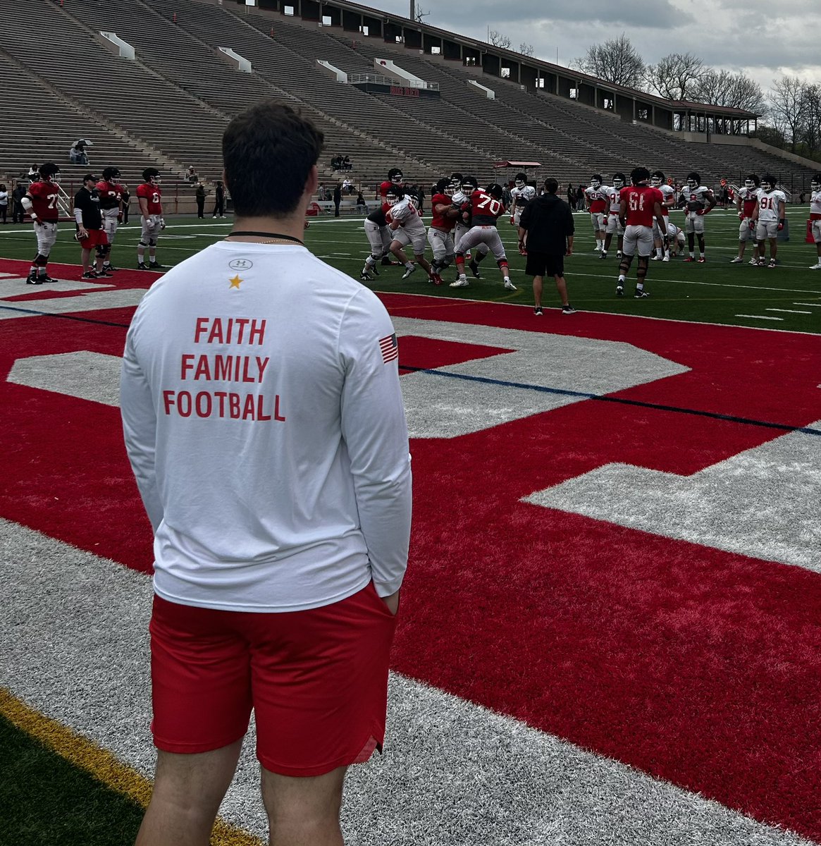 Had a great day @BigRed_Football Spring Practice and Junior Day. Thank you for speaking with me @Sean_Reeder Great presentation from @DanSwanstrom and the rest of the Coaching staff! Great to see and speak with @dylanpage_90 💪🏼Looking forward to getting back up to Camp!…