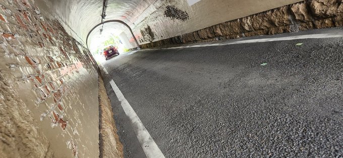 拙者、『今も普通に使われてるけど補修を重ねて大昔からある建築』すこすこ侍 