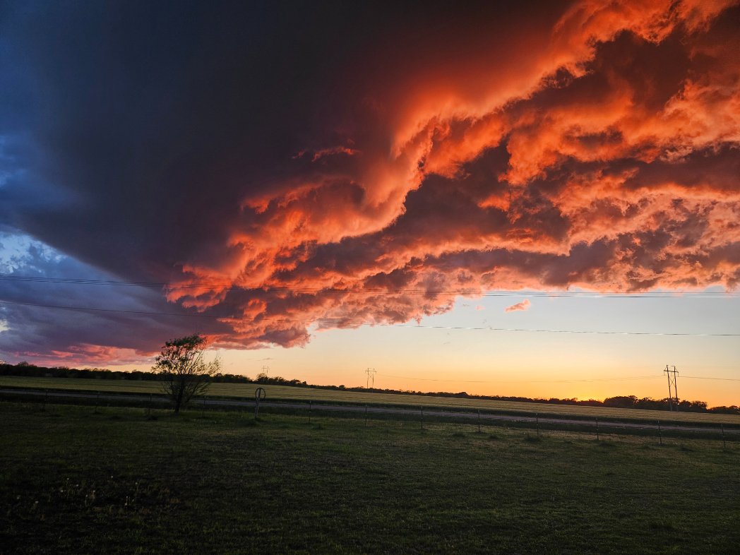 A lot of photos coming in of the clouds in the Wichita area this evening at sunset. Photo: Karen DeWerff #kswx
