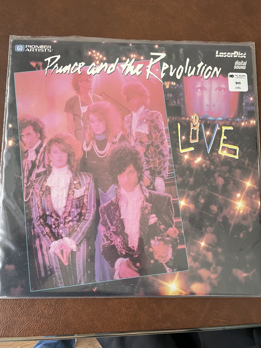 @PrinceHits @prince @prnlegacy @PaisleyPark @warnerrecords @SonyLegacyRecs @sc Awesome! Check out the laser disc I found a couple of months ago. Live 1984! 💜