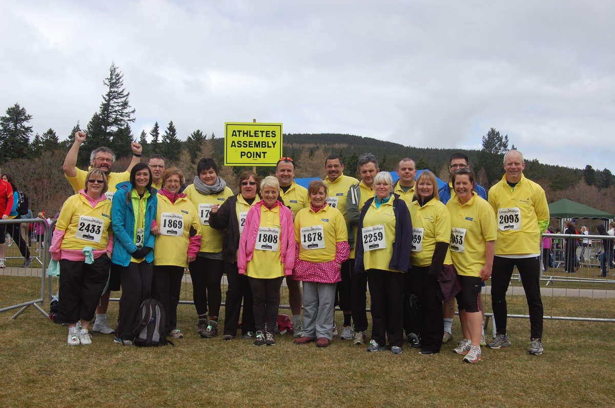 @jimsavege @RunBalmoral @PJ_KElrick @Aberdeenshire @visitabdn @LLAberdeenshire @Balmoral_Castle @SallyWallis79 @Bristow_Group @stena_drilling @Harbourenergy #RunBalmoral throwback 2013 🏃🏻‍♀️🏃🏻We rallied the team and ran (even Terry!) hard in memory of a loved and lost colleague (the CEO wasn’t much of a runner in these days 😉)