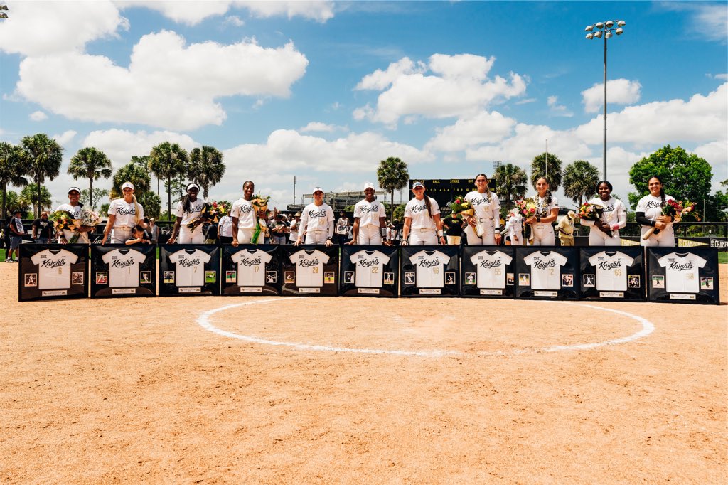 A historic group. Thank you @UCF_Softball seniors 🫶 📸 @deximaging Image of the Week