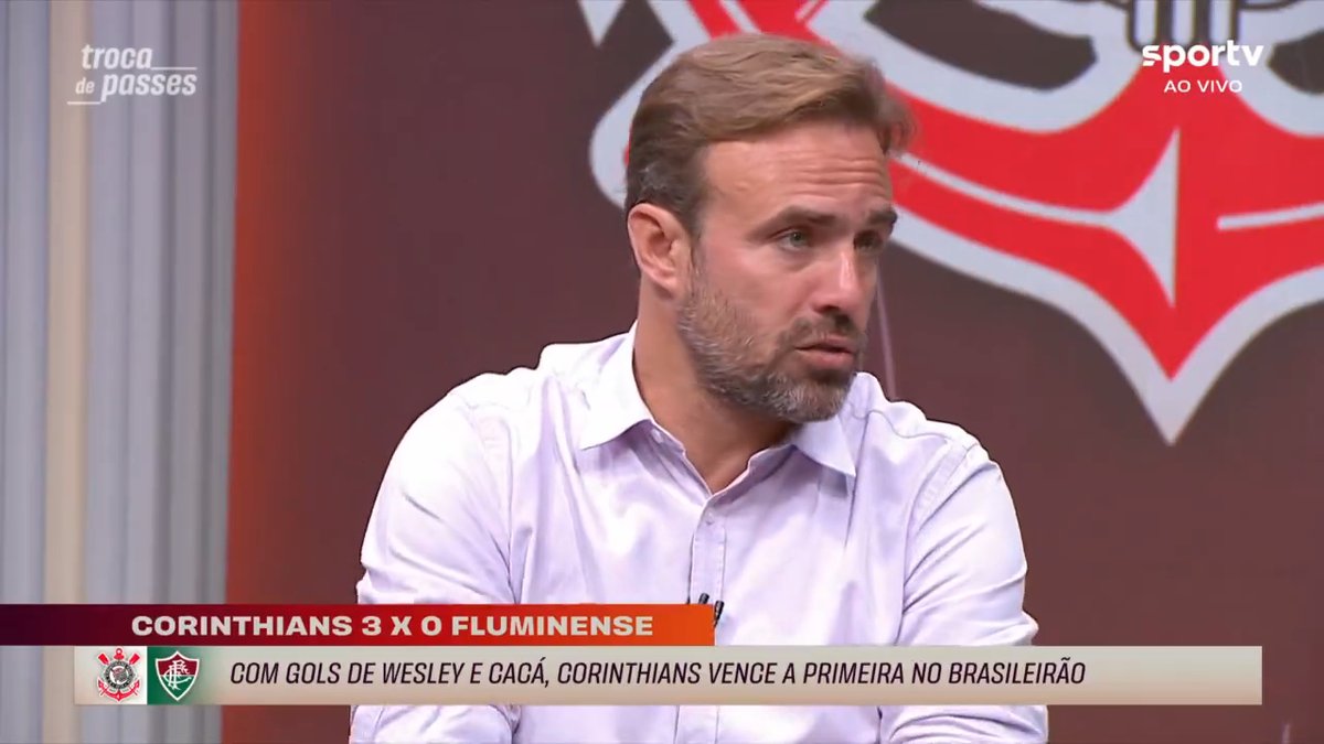 goleada_info's tweet photo. Roger Flores, sobre a queda de rendimento do Fluminense:

- O Fluminense sempre foi um tive vulnerável, exposto, mas tinha capacidade de envolver o adversário. Chegava 10 vezes e deixava o adversário chegar 4. Hoje ele não chega nenhuma e o adversário chega 10. O Diniz vai ter que se reinventar.

📸 SporTV