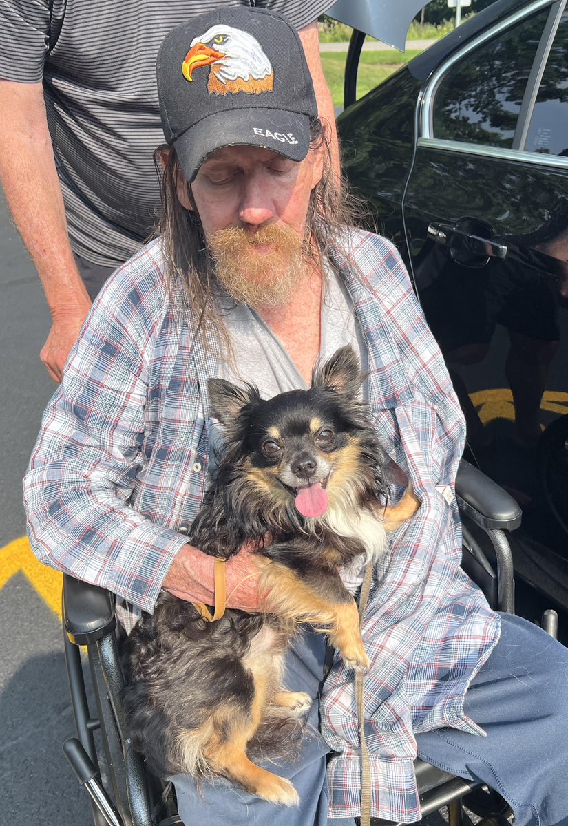HeartsofPatriot's tweet image. We first met Veteran Ken and his beloved pup Harly last September when we took them to the Elyria Animal Hospital to get Harly up to date with his vaccinations and license. Buckets of love and to Dr. Alex O'Roark who honored HOP and our Veteran donating Harley's visit.  
#veteran