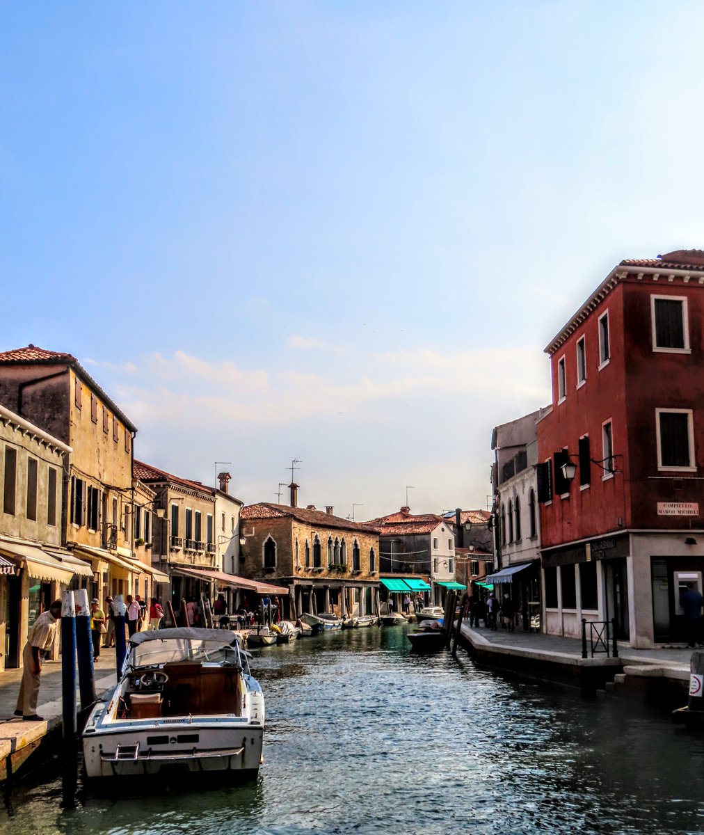 🐦In case you missed it…

My 2024 Mother’s Day sale was EXTENDED through Tuesday (end of month)!

Use code MOM2024 at checkout to unlock 30% off! Link in bio.

Pictured: “On the Water on Murano”

#artistsoninstagram #fineart #homedecor #travelerrandy