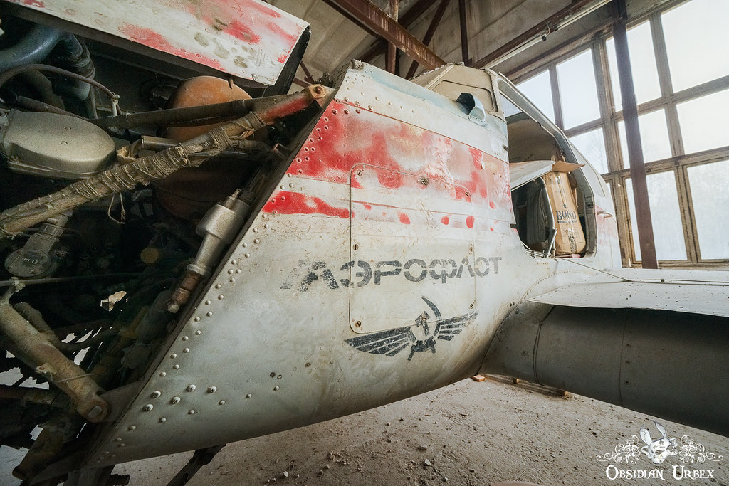 📷 Soviet Plane Repair Hangar, Lithuania

#AbandonedPlaces #UrbanExploration #Photography #Urbex