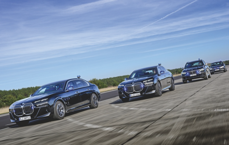 BOHP's tweet photo. BMW i7 Protectionインプレッション by AUTOCAR~その2 | BMWおたっきーず!Blog - BMW総合情報ブログ https://t.co/jPqRnOyL1h #BMW #BMW #BMWi7 #BMWi7Protection https://t.co/Amccz1ixaM