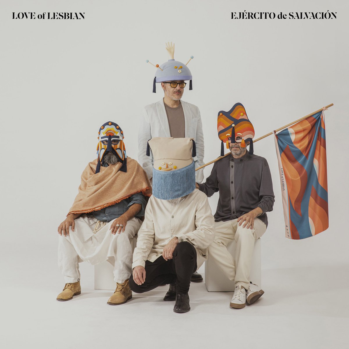 loveoflesbian's tweet photo. Estamos abrumados por la acogida de ‘Contradicción’ y todo el cariño que estamos recibiendo. ¡Gracias!
 
‘Ejército de Salvación’, nuestro nuevo álbum, saldrá el próximo 11 de octubre y deseamos que lo sintáis tan vuestro como lo sentimos nosotros. 

https://t.co/OsYlUklmdc https://t.co/PJeEPHdhOd