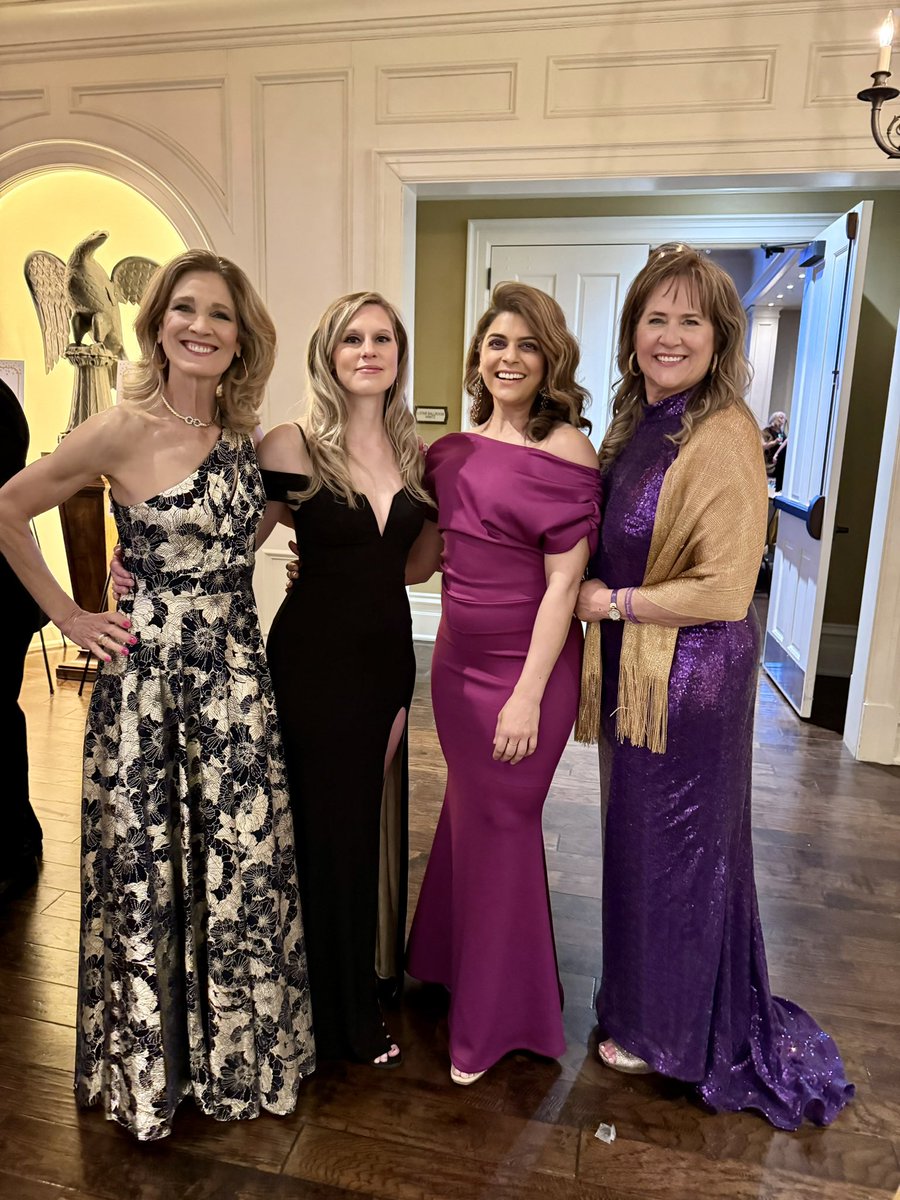 Aisha Khan tweet media