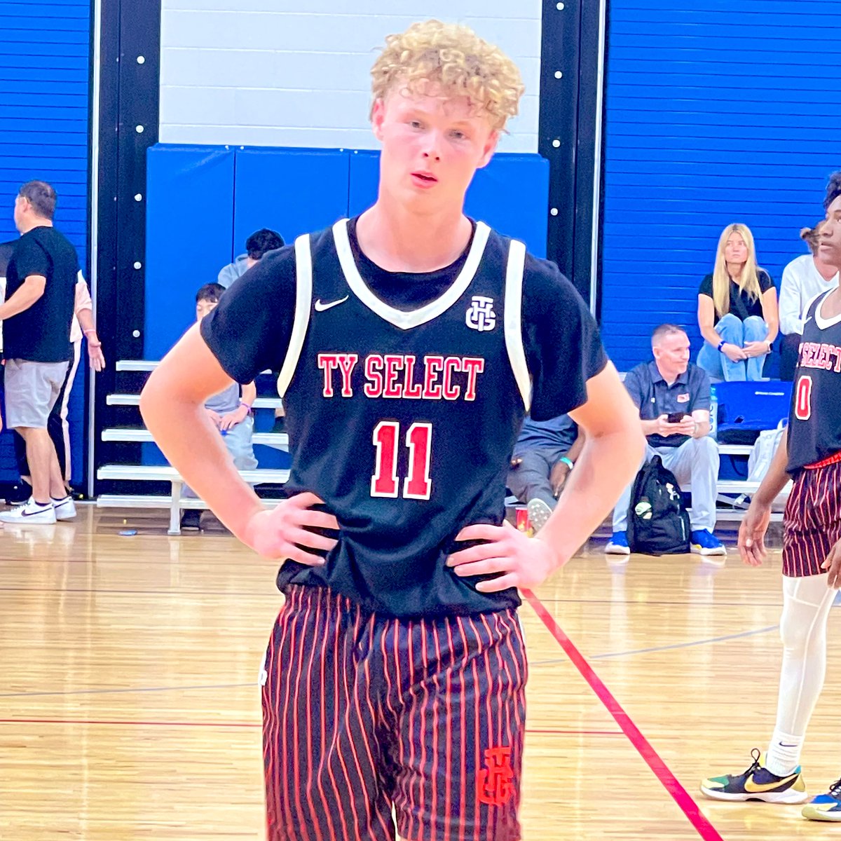 Evan Kemper is making his presence felt in this 10th Gr. Title Game for @TYSELECTHOOPS. 13 PTS & 2 treys as they have a 52-29 lead over “Miami City”. #FLCup