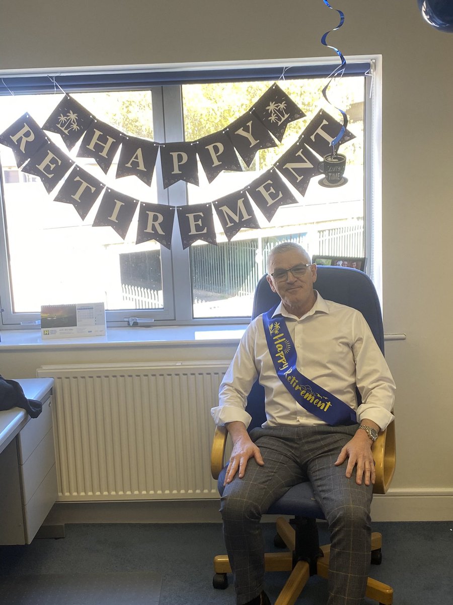 Congratulations to our Sales Director Vince Hume! After 44 years of service at Harlow Printing, Vince left the office for the very last time on Friday… Fantastic achievement and we wish him all the very best with his well deserved retirement!