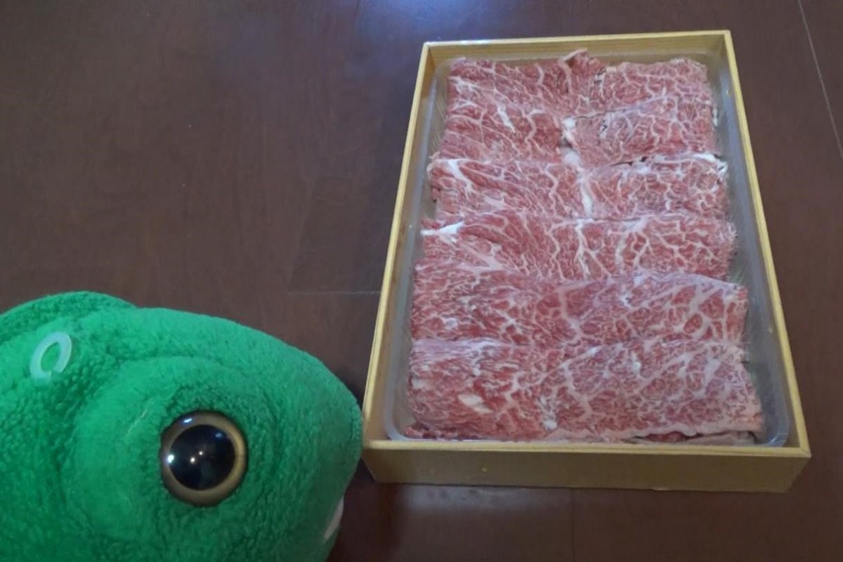 papeushikaeru's tweet photo. 4月29日は良い肉の日！
うしくん、ありがとう。

#肉の日 https://t.co/Tla3AfPoLT