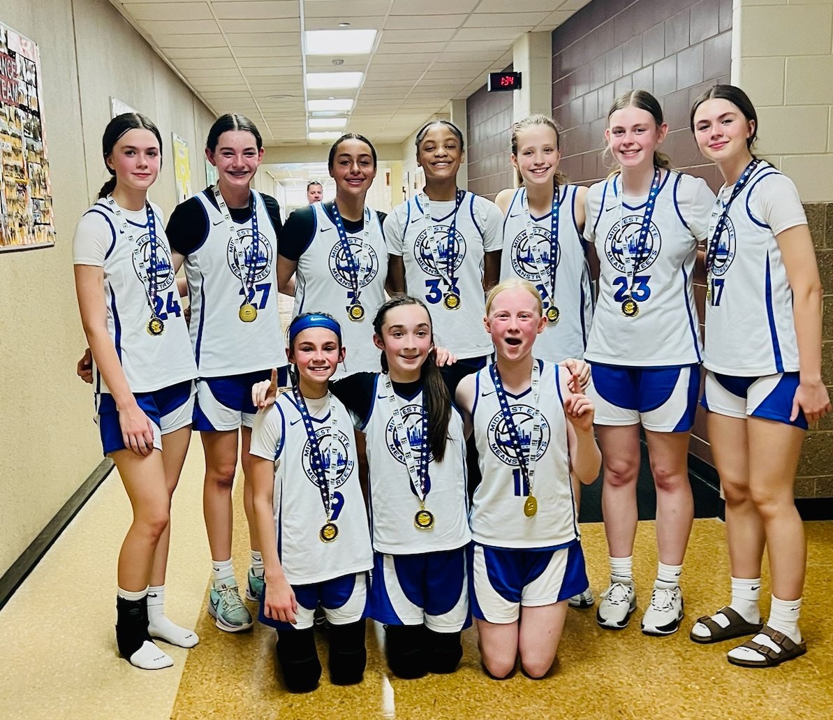 13U is putting in work each weekend. Congrats, ladies, on the shootout wins and medals. 🏅🏅
 
#MidwestStreetsEYBL 
#EliteStreetsEYBL 
#MidwestMeanElite
#EliteMeanStreets 
#StreetsOfMidwestEYBL 
#EYBLNewEra