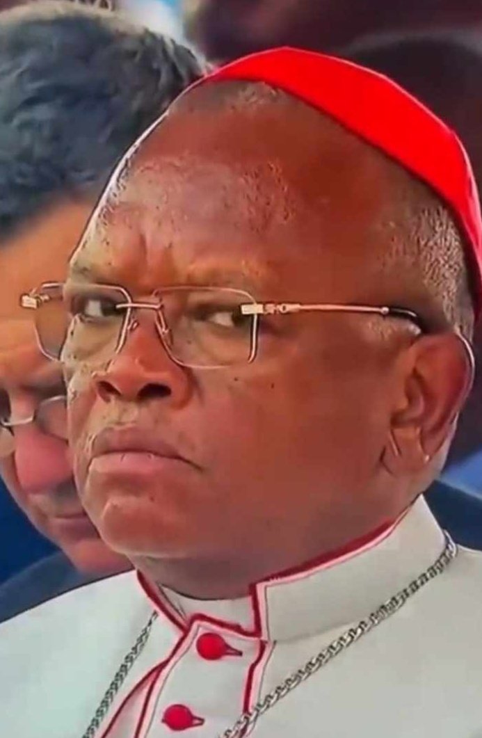 mayoni_ruben's tweet photo. Affaire inf judiciaire vs cardinal Fridolin Ambongo : excès de zèle pour l'un et propos séditieux pour l'autre. Quelle en sera l'issue? L'avenir nous en dira plus. Qui vivra verra ! @Presidence_RDC @fatshi13_ @vaticannews_fr @EgliseCatholiq4 @acajasbl @Com_mediasRDC @TopCongo https://t.co/JXwZQLlWTL