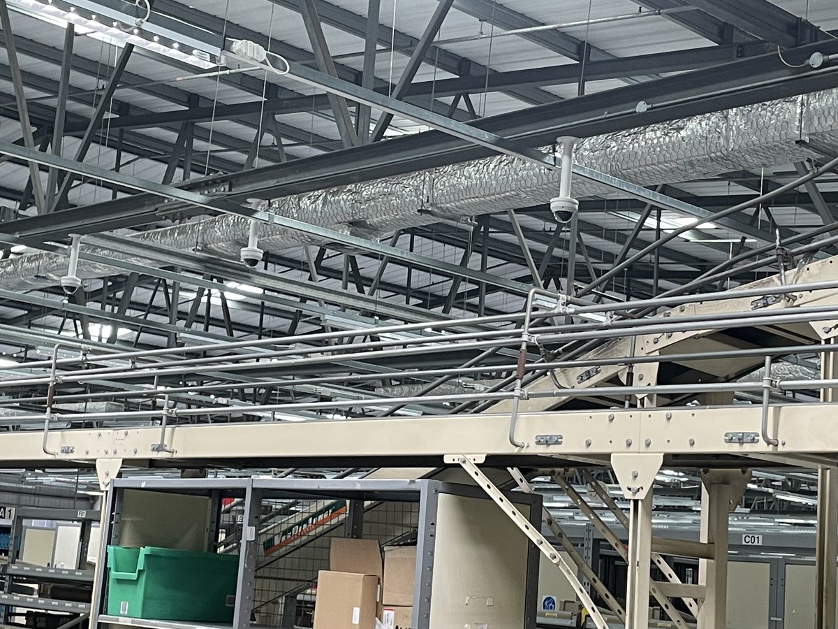 Smart Integrated tweet media