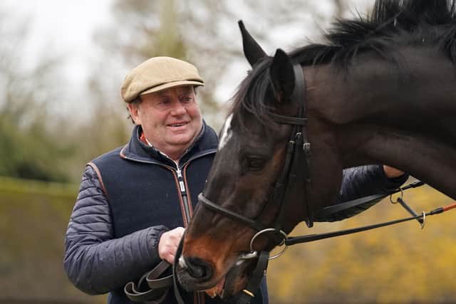 Immeasurably sad news. SHISHKIN - an irreplaceable mighty force on the racecourse and in our hearts 💔Sending love and deepest sympathies to Nicky Henderson, @NdeBoinville, his owners and all the team at @sevenbarrows 🤍