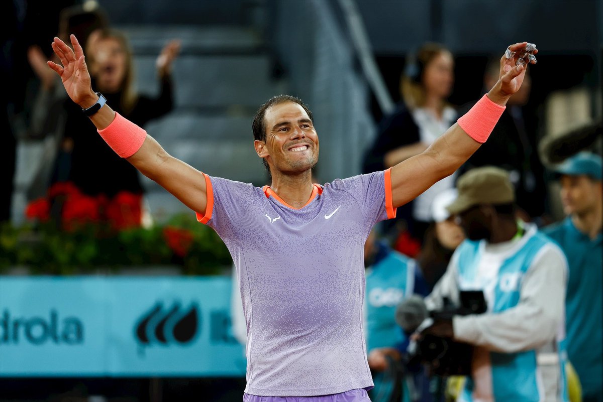 🤔 ¿Qué momento deportivo del fin de semana ha sido tu favorito? 🏍️ El regreso de Marc Márquez al podio ⚽️ El pase del Barça a la final de la Champions 🏃🏻‍♂️ El récord de participación en la Rock ‘n’ Roll Running Series Madrid 🎾 La continuidad de Rafa Nadal en la Caja Mágica