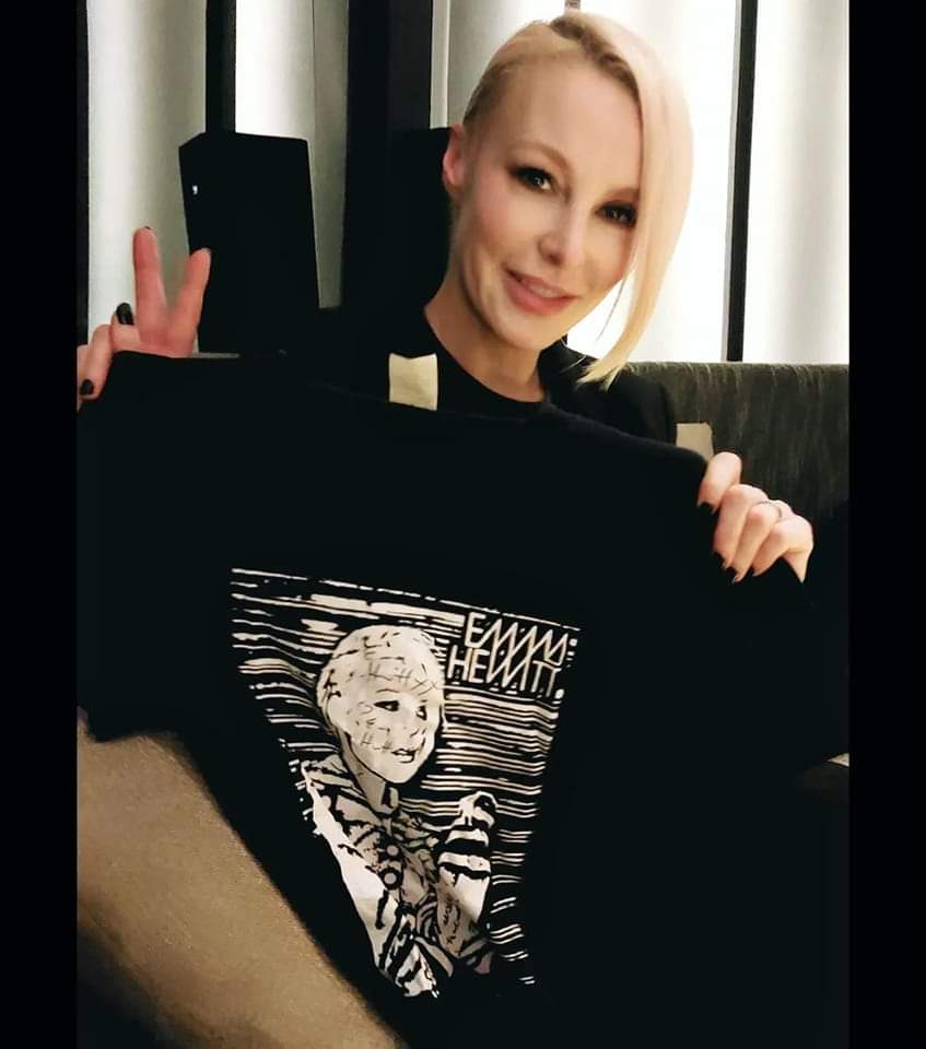 Happy birthday to our lovely person the one and only #CrazyIncSquad miss @emhewitt of @elysianmusic3! 🎊🎂🎉 Enjoy your special day Em! ✌️🔥 #EmmaHewitt #CrazyInc #CrazyIncApparel #CrazyIncorporated 📷 : @nando_goodboy #birthdaygirl #femalevoice #australia #aussie #clothing