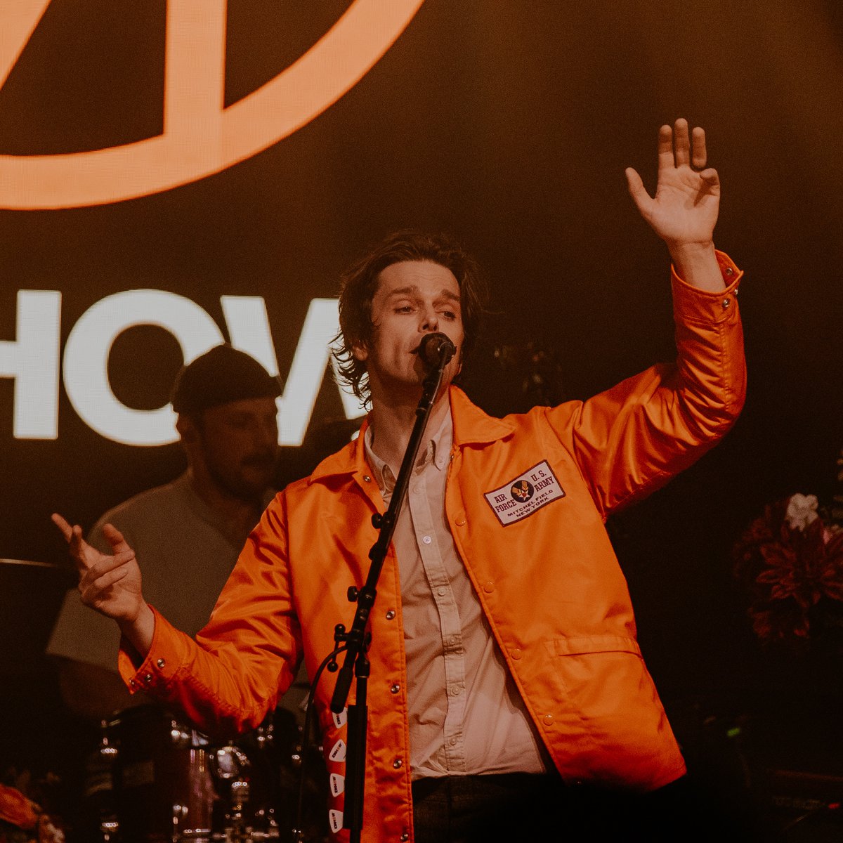 Our latest sick obsession. @iDKHOW brought the Gloomtown Tour to Los Angeles for a sunny good time at the Regent. Check out the full gallery by @verycherrycarla featuring @benchesband on concertupdater.com/#/idkhow-2024/