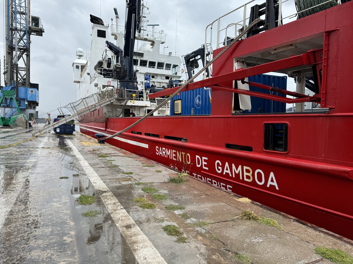 As part of our commitment to train a new generation of deep-ocean researchers the #DeepOcean Training Expedition #1 will explore the Aveiro canyon with 7 undergraduate and graduate students from Portugal, Spain, Angola and Malaysia on board the RV Sarmiento de Gamboa.