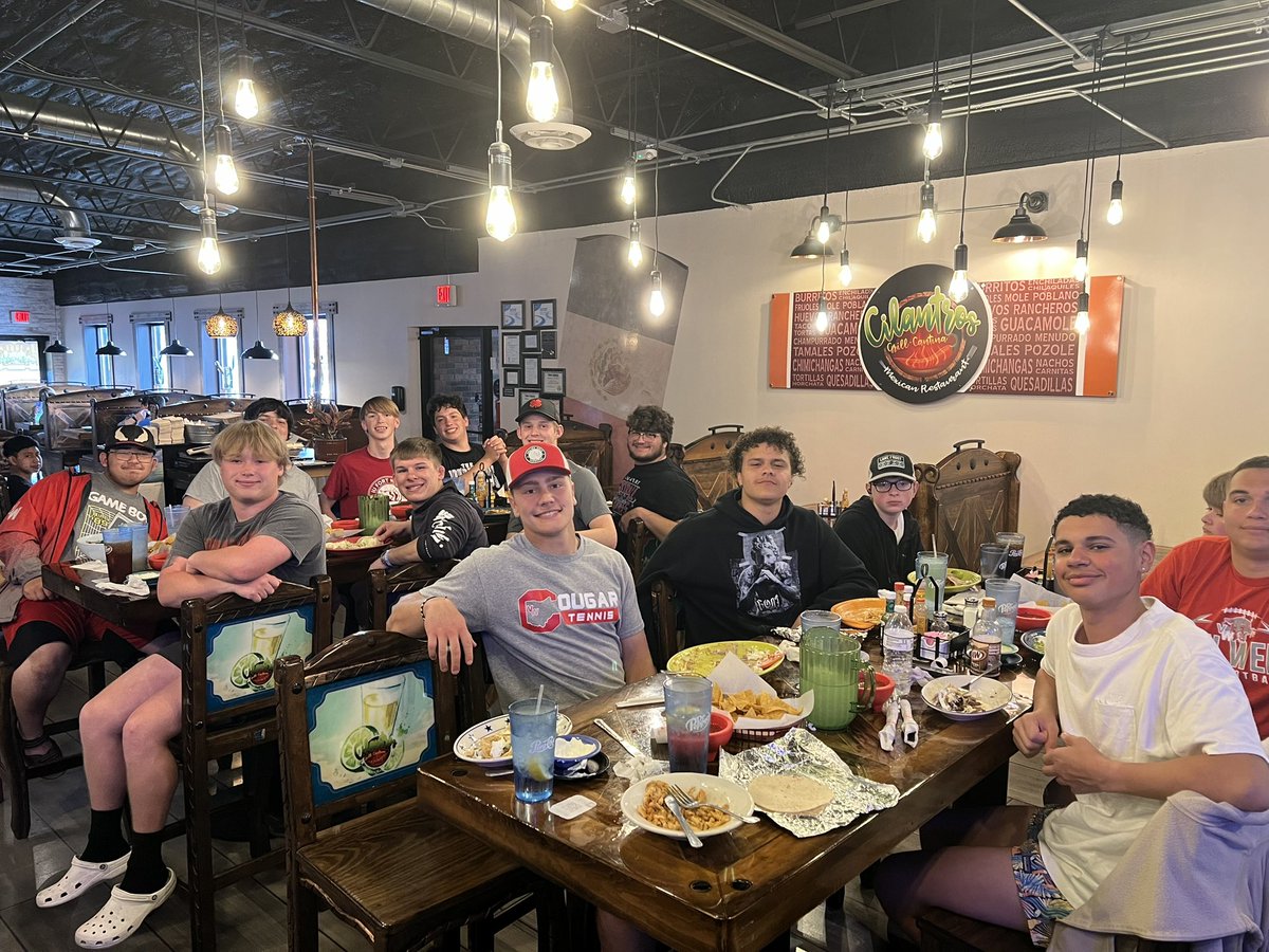 VW_Tennis's tweet photo. Thank you to the @VanWertCougars for sponsoring our team meal at Cilantro! https://t.co/wySaQt4yvZ
