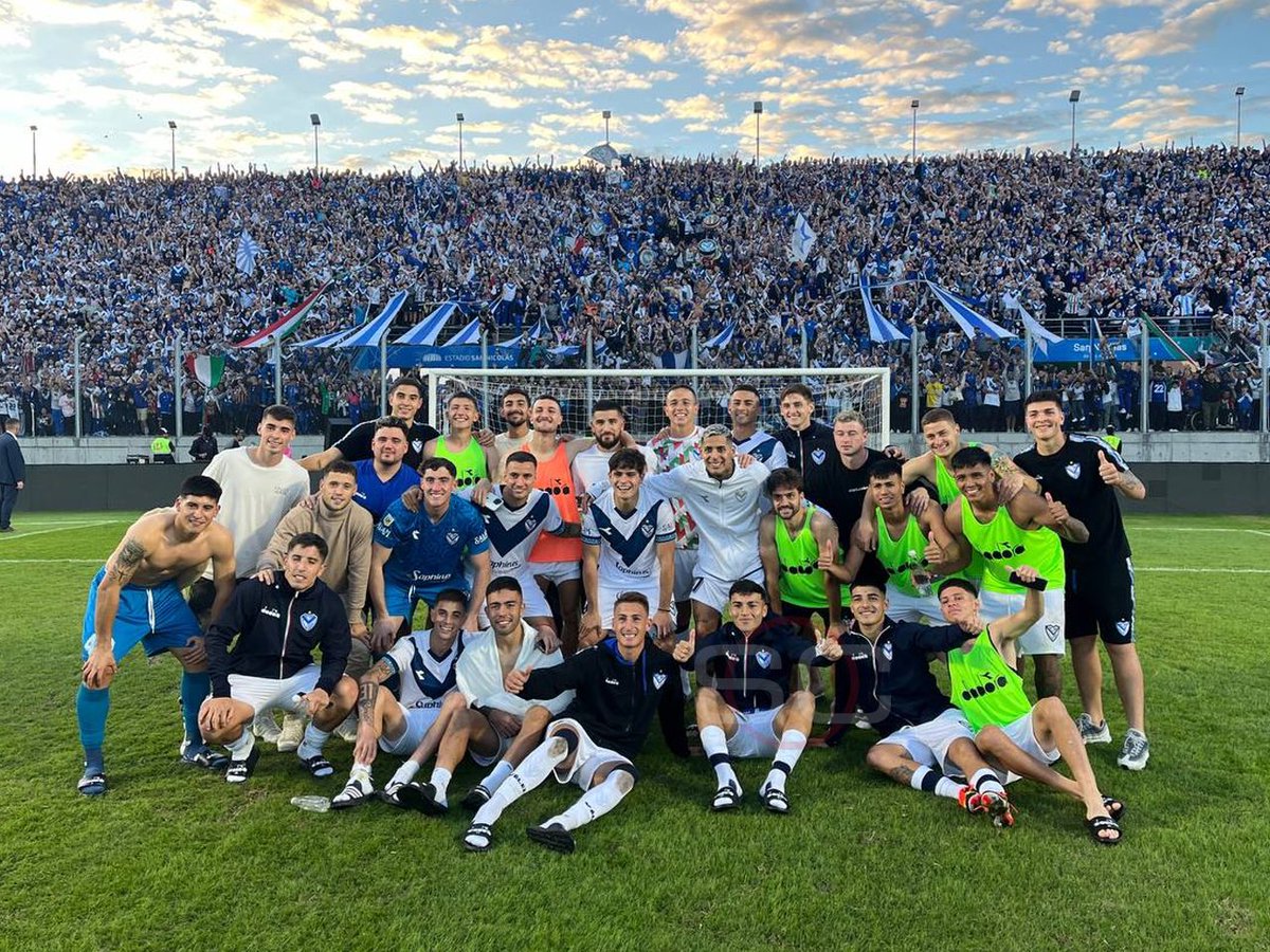 EL CAMPEONATO Y LA COPA NO SE VA DE LINIERS🎶