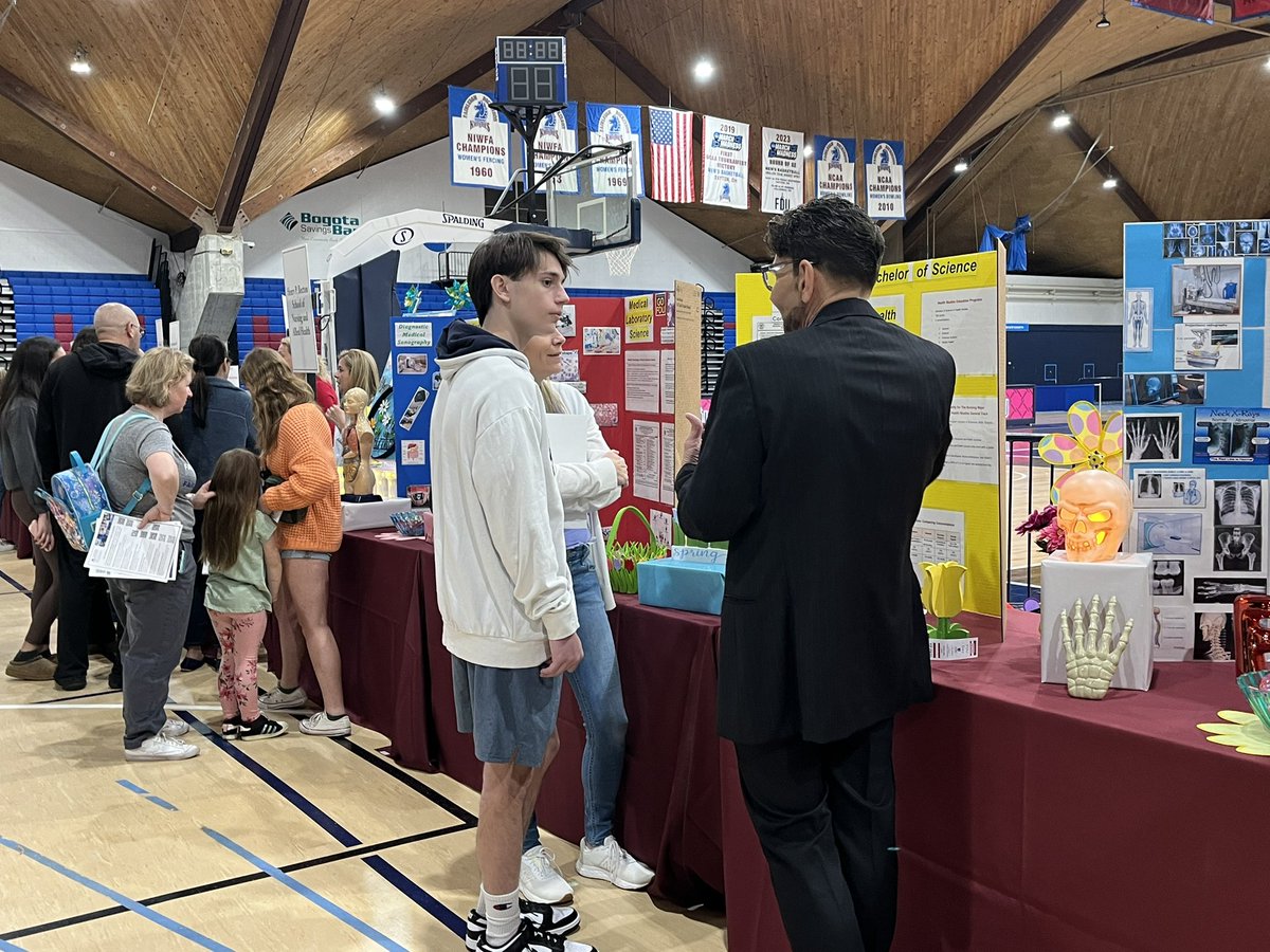 Annie J. Rohan tweet media