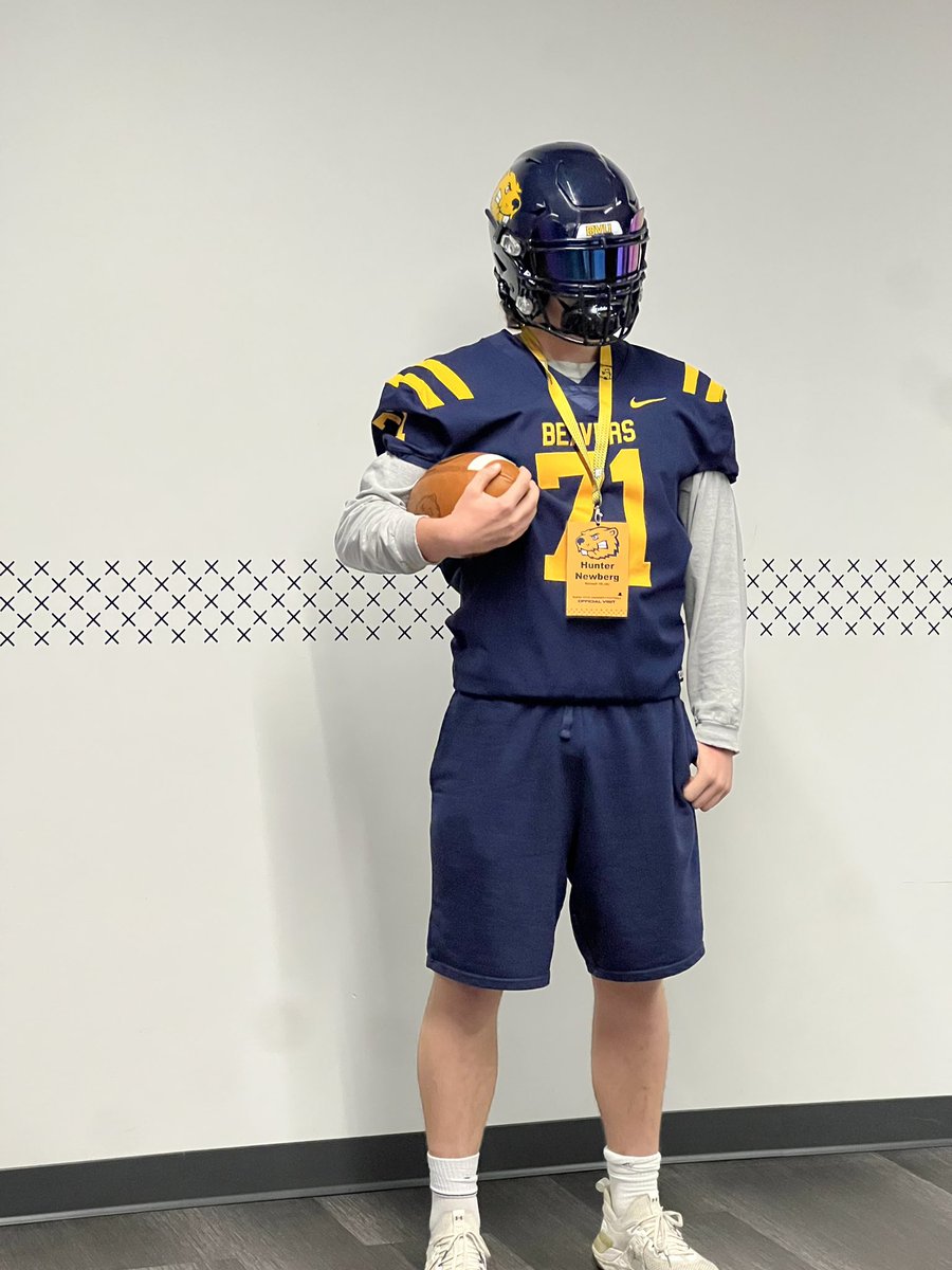 HunterNewberg's tweet photo. Big Thanks to @BVUFootball for having me out for their junior day visit.  @CoachTXHop @CoachEHubbard https://t.co/2rRZYMQtHj